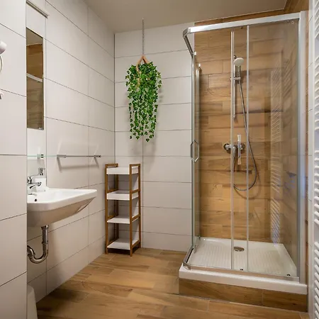 Apartmanovy Dom Stiavnica Aparthotel 3*